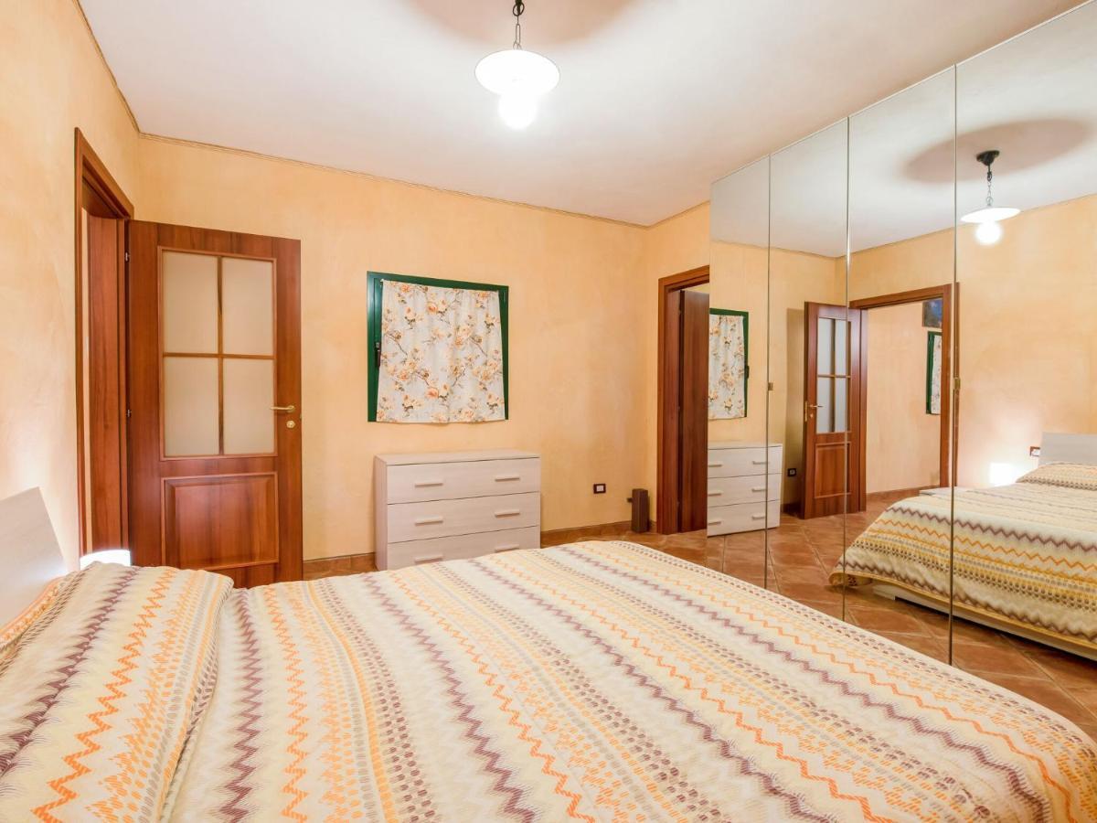 Cozy Chalet At Marone Lake Lombardy With Pool Екстер'єр фото