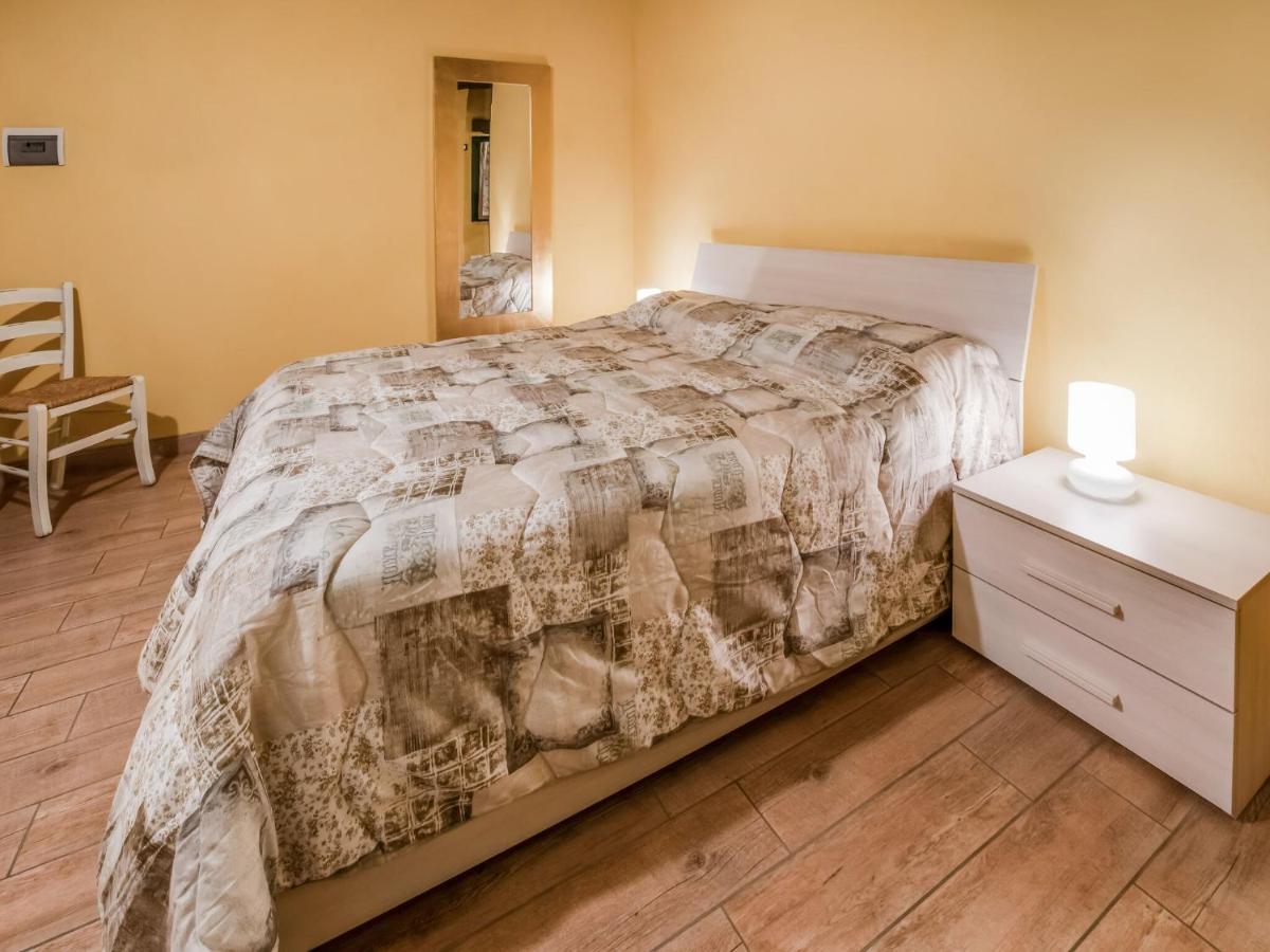 Cozy Chalet At Marone Lake Lombardy With Pool Екстер'єр фото